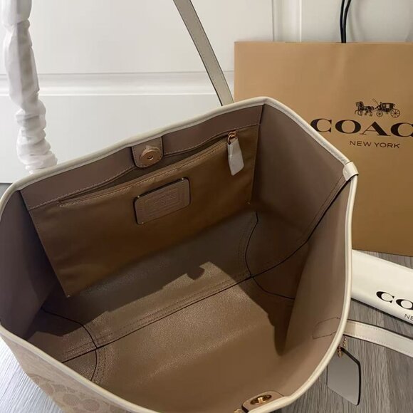 Coach Tote Bag - Picture 7 of 8